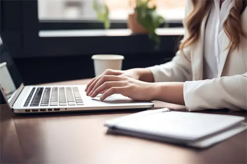 qq飞车黄金米格 (QQ飞车点卷买什么道具开划算？)